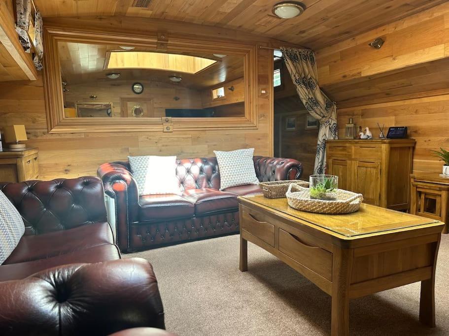 Unique Houseboat Experience I Central City Break ヨーク エクステリア 写真