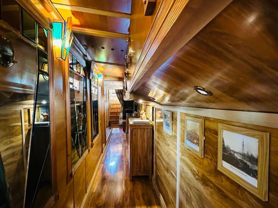 Unique Houseboat Experience I Central City Break ヨーク エクステリア 写真