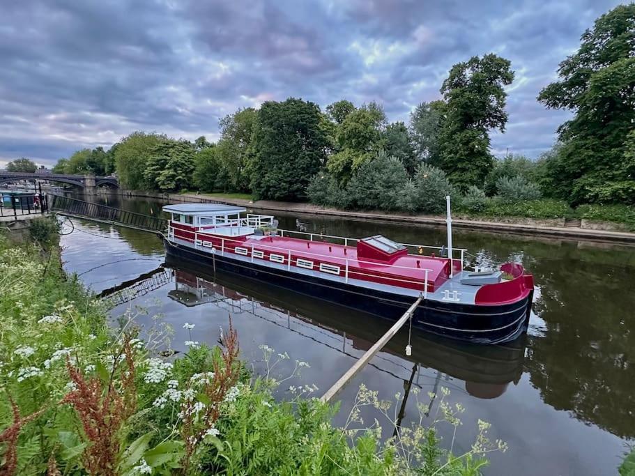Unique Houseboat Experience I Central City Break ヨーク エクステリア 写真