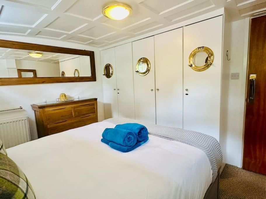 Unique Houseboat Experience I Central City Break ヨーク エクステリア 写真