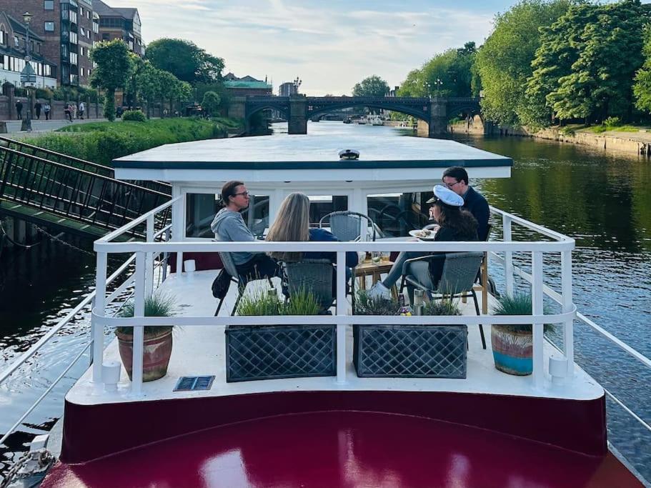 Unique Houseboat Experience I Central City Break ヨーク エクステリア 写真