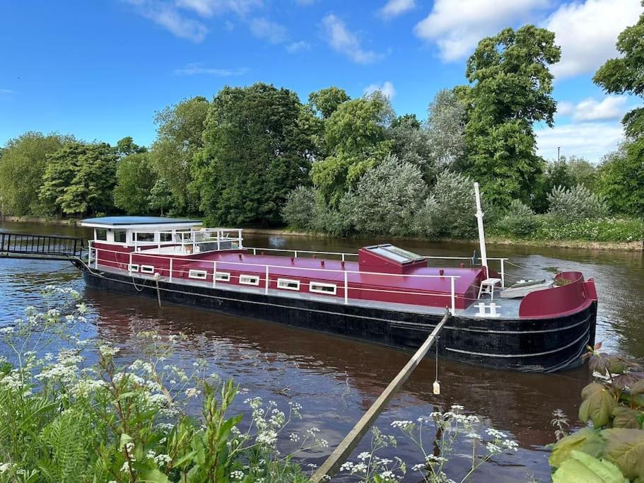 Unique Houseboat Experience I Central City Break ヨーク エクステリア 写真